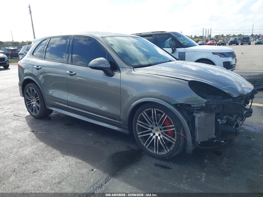 2016 Porsche Cayenne Gts