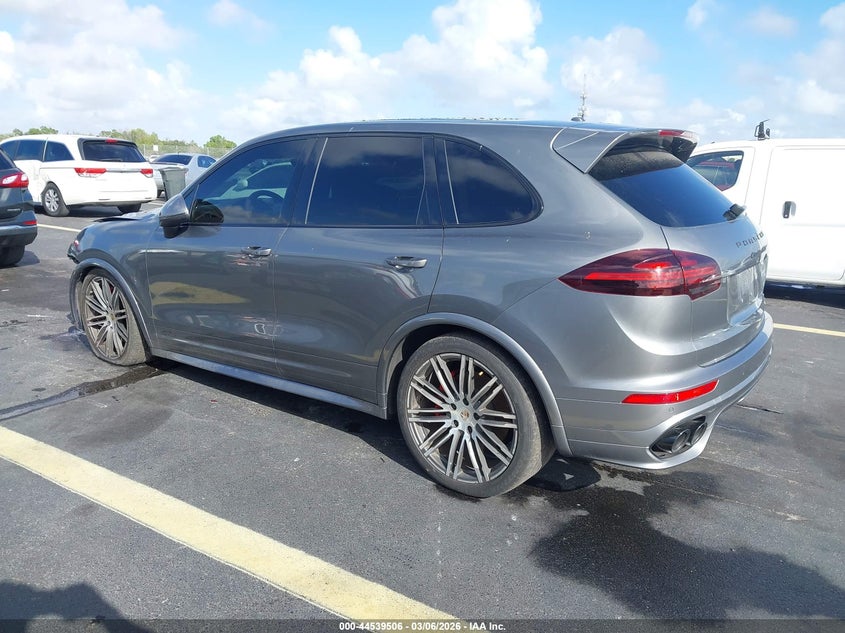2016 Porsche Cayenne Gts