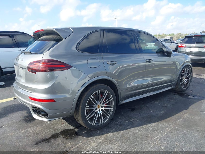 2016 Porsche Cayenne Gts