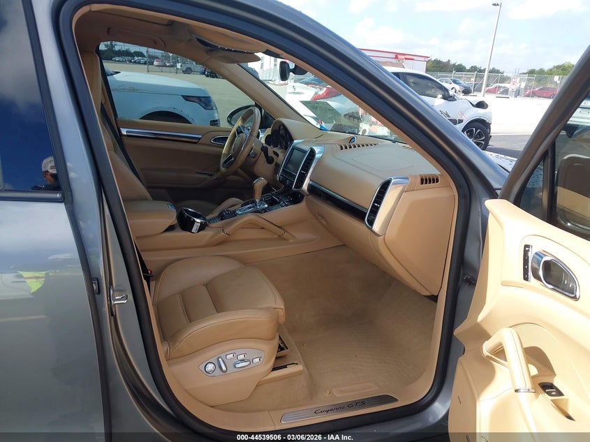 2016 Porsche Cayenne Gts