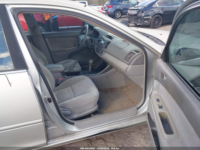 2003 Toyota Camry Le V6