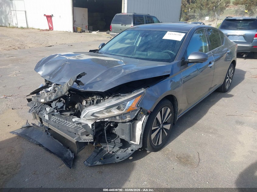 2021 Nissan Altima Platinum Intelligent Awd