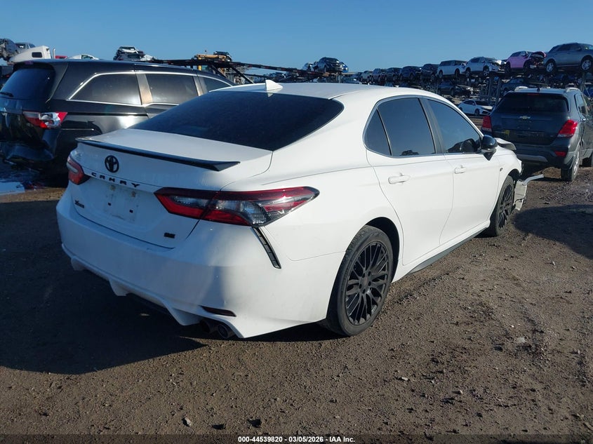2021 TOYOTA CAMRY auction photo 4