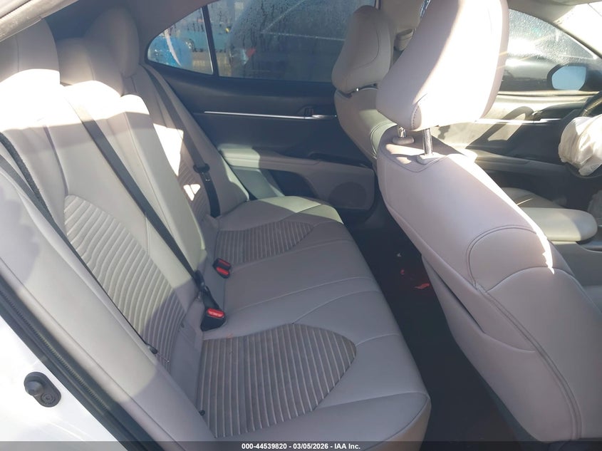 2021 TOYOTA CAMRY auction photo 8