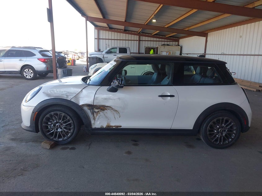 2025 Mini Hardtop Cooper VIN: WMW13GD08S2W46227 Lot: 44540092