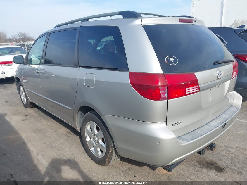 2004 Toyota Sienna Le