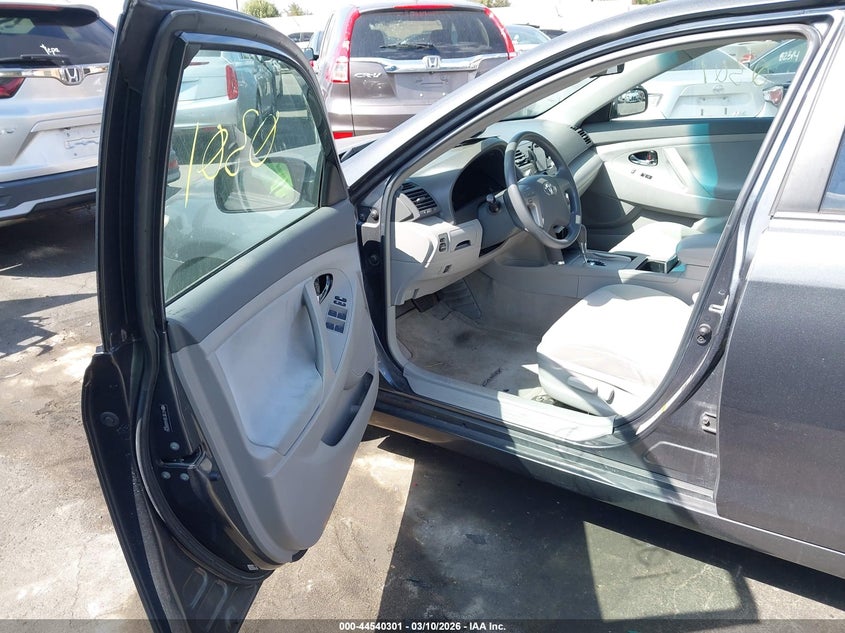 2010 Toyota Camry Le