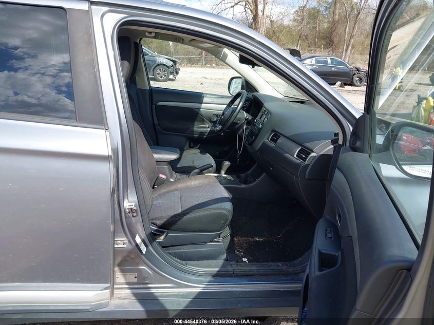 2016 Mitsubishi Outlander Es