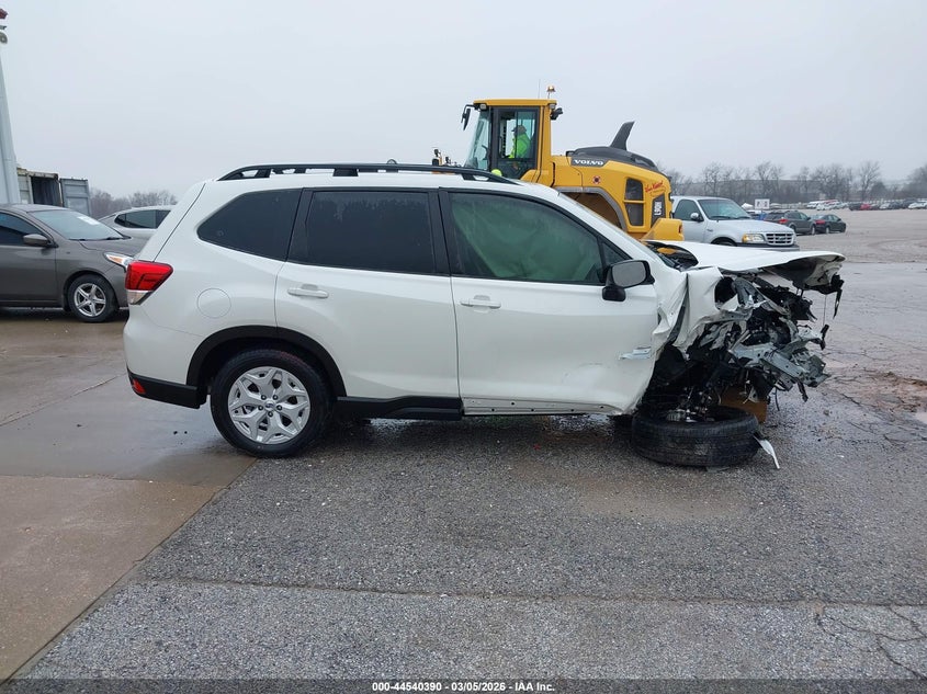 SUBARU FORESTER 2022 VIN JF2SKACC5NH509526