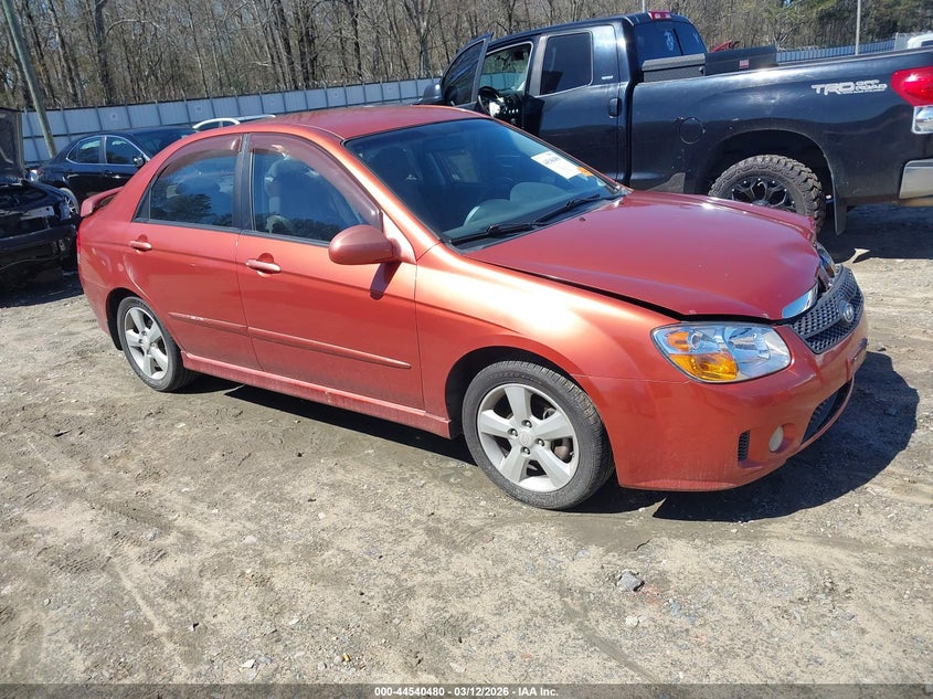 KNAFE121875008588 KIA SPECTRA Photo 1