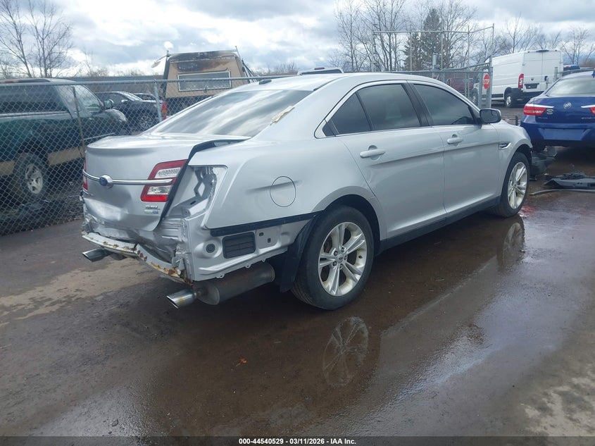 2018 Ford Taurus Sel