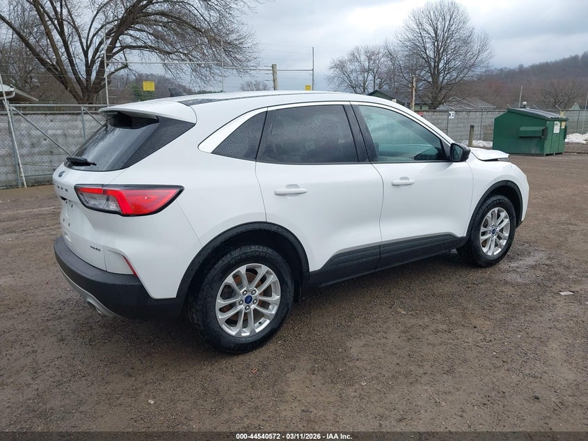 2022 Ford Escape Se