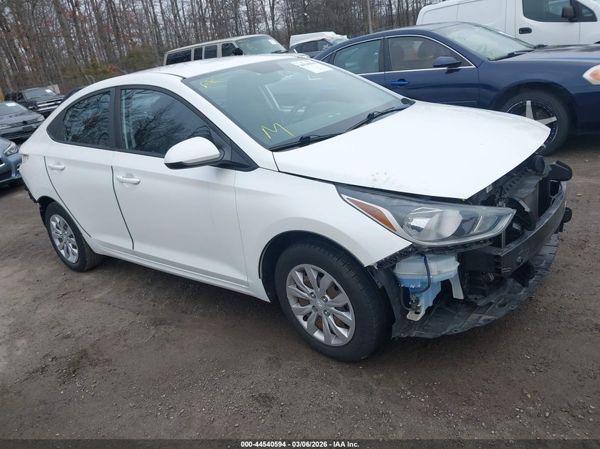 3KPC24A38KE087566 HYUNDAI ACCENT Photo 1