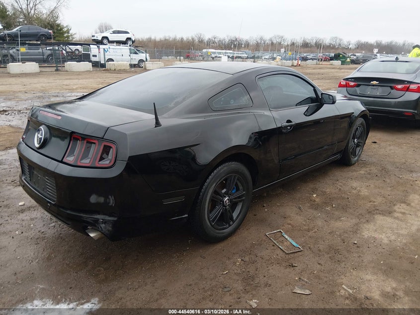 2013 Ford Mustang V6