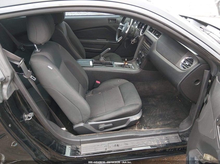 2013 Ford Mustang V6