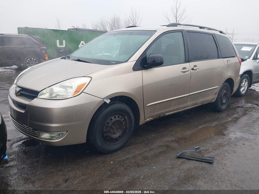 2004 Toyota Sienna Le