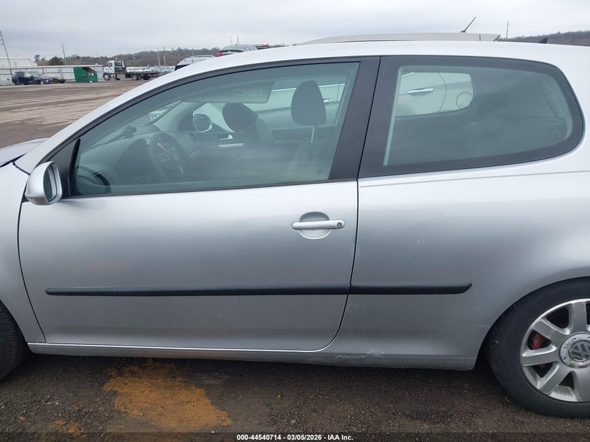 2007 Volkswagen Rabbit 2-Door VIN: WVWBR71KX7W213682 Lot: 44540714