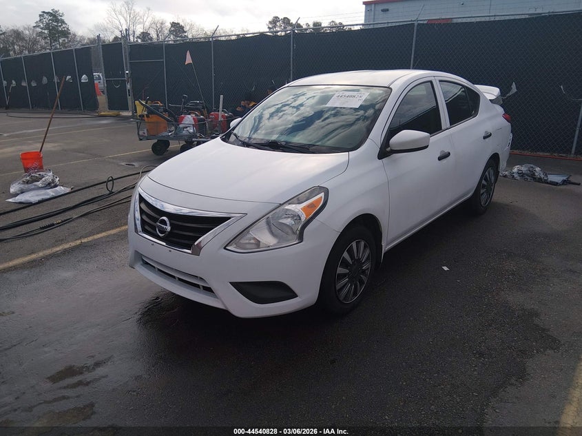 2016 Nissan Versa 1.6 S+