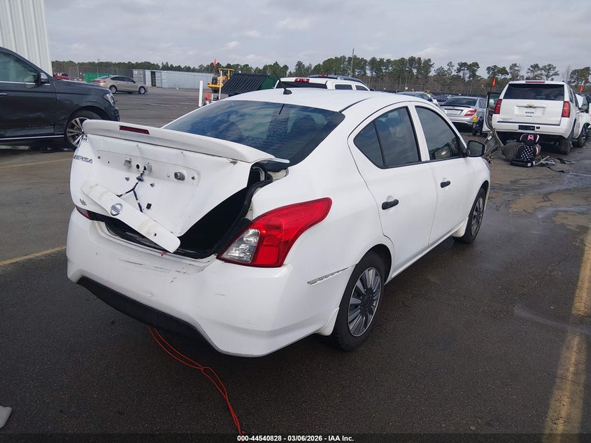 2016 Nissan Versa 1.6 S+