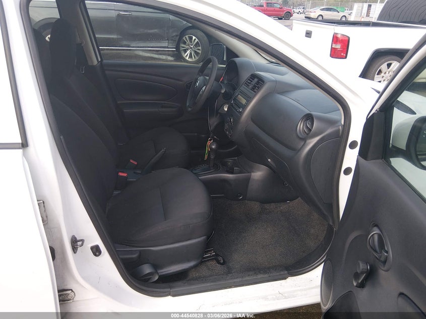 2016 Nissan Versa 1.6 S+