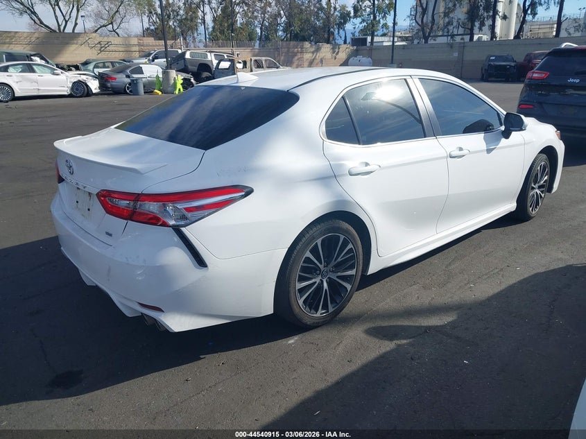 2020 Toyota Camry Se