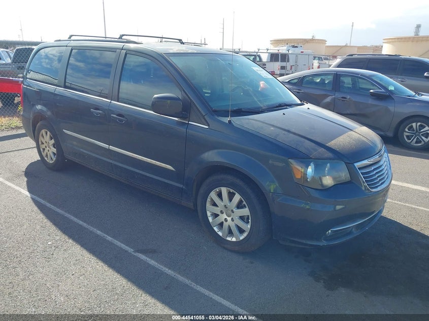 2013 Chrysler Town & Country Touring