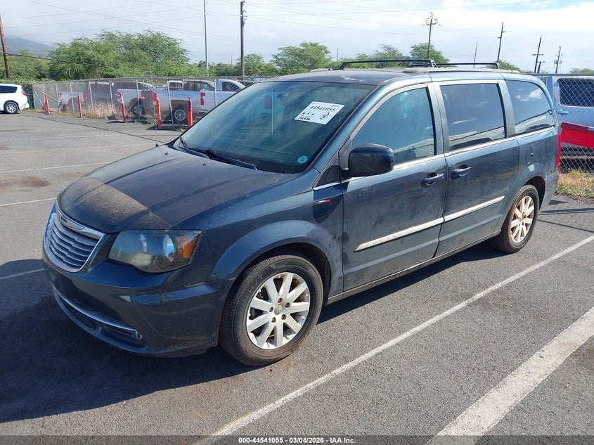 2013 Chrysler Town & Country Touring