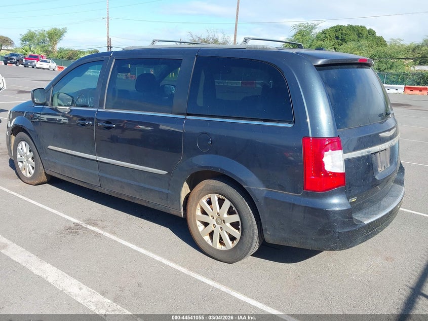 2013 Chrysler Town & Country Touring