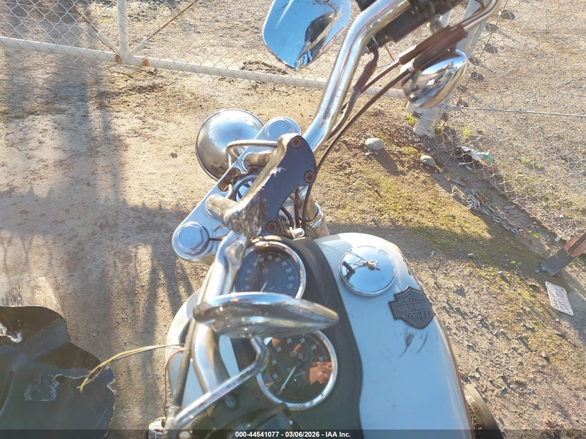 2014 Harley-Davidson Fxdl Dyna Low Rider VIN: 1HD1GNM25EC318354 Lot: 44541077