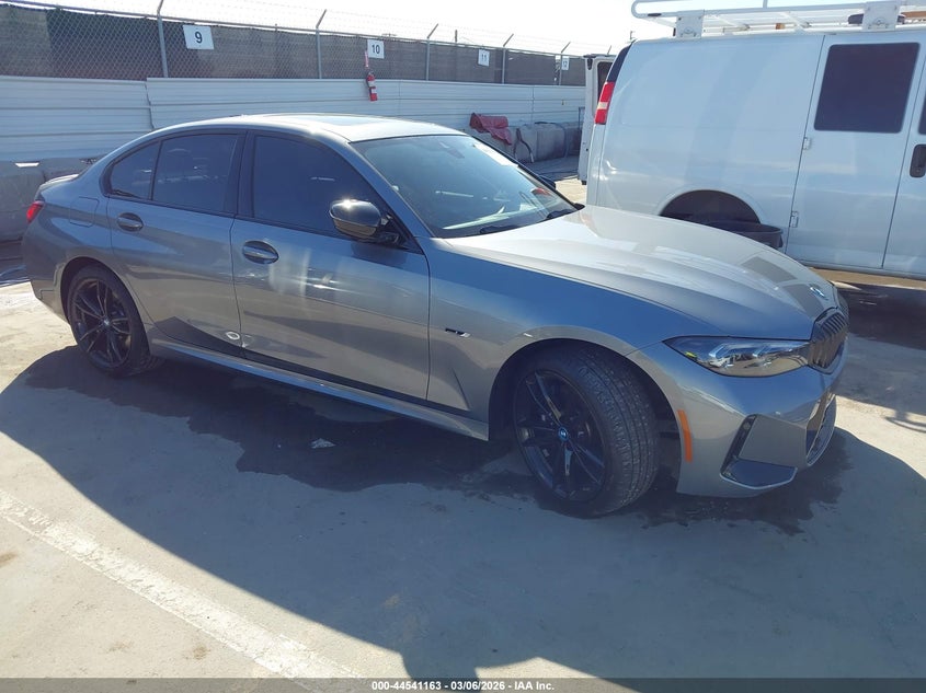 Vin: 3mw39ff01p8d07364, lot: 45037986, bmw 330e 2023 img_1