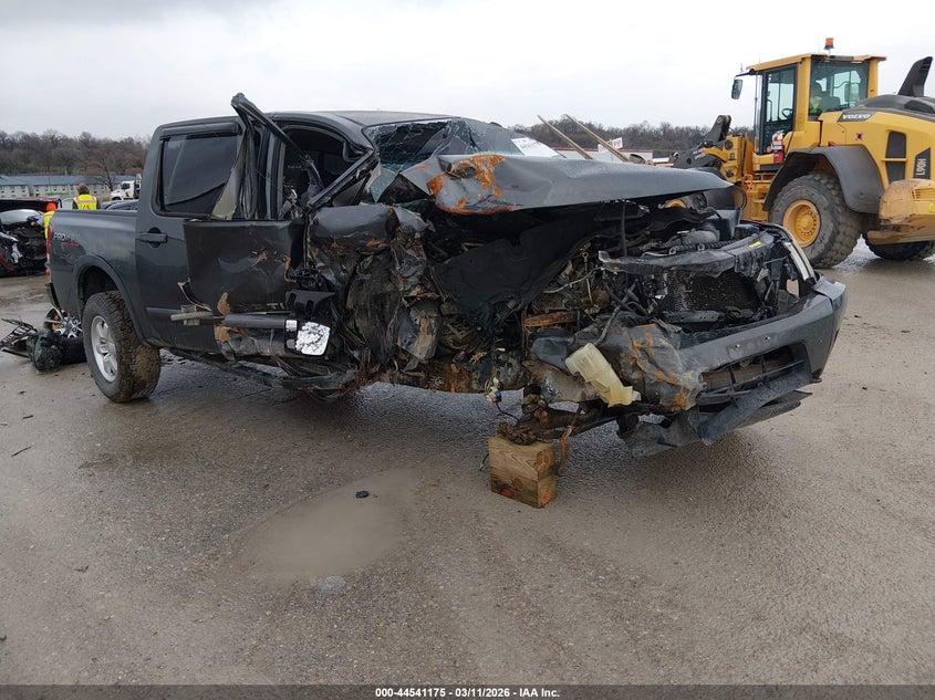 2008 NISSAN TITAN LE/PRO-4X/SE/XE
