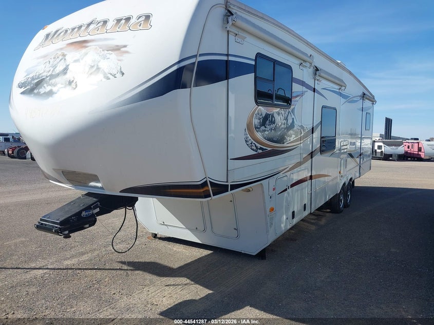 4YDF37527D4701053 2013 Keystone Other photo 1