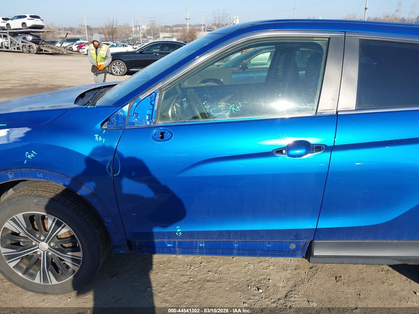 2022 Mitsubishi Eclipse Cross Se S-Awc/Se Special Edition S-Awc/Sel S-Awc/Sel Special Edition S-Awc VIN: JA4ATWAA7NZ003061 Lot: 44541302