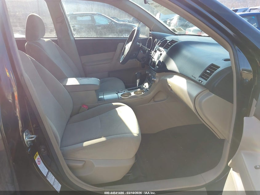 2013 Toyota Highlander Base Plus V6