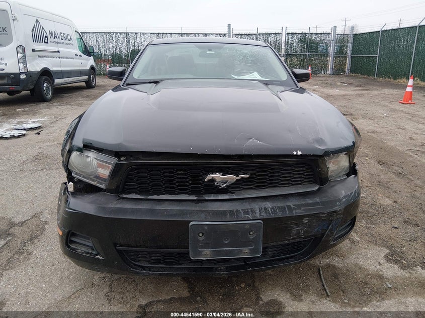 2011 Ford Mustang V6 VIN: 1ZVBP8AM8B5165365 Lot: 44541590