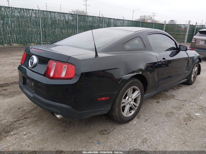2011 Ford Mustang V6