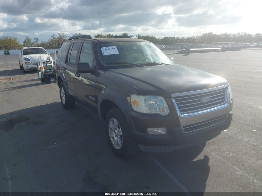 2007 Ford Explorer Xlt