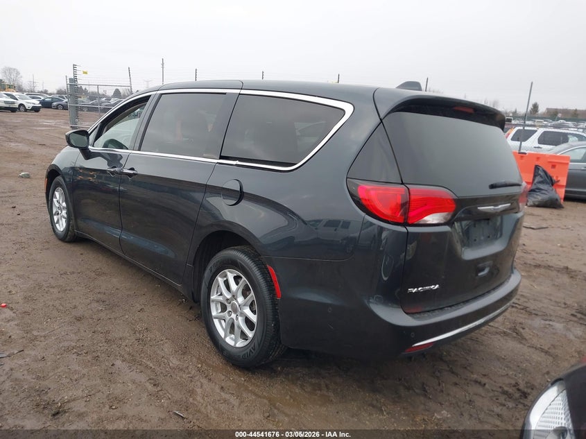 Vin: 2c4rc1fg1lr211727, lot: 45038499, chrysler pacifica touring 20203