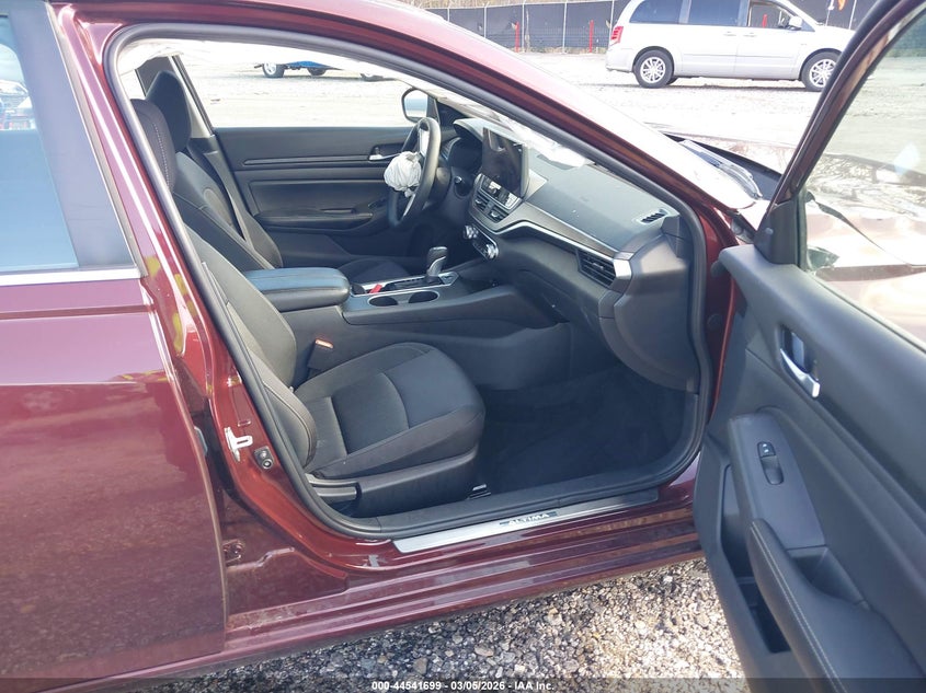 2025 Nissan Altima Sv Fwd