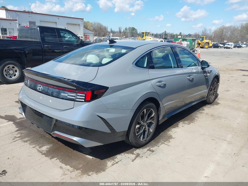 2025 Hyundai Sonata Sel