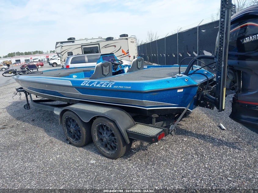 2023 BLAZER 650 PRO TOUR auction photo 3