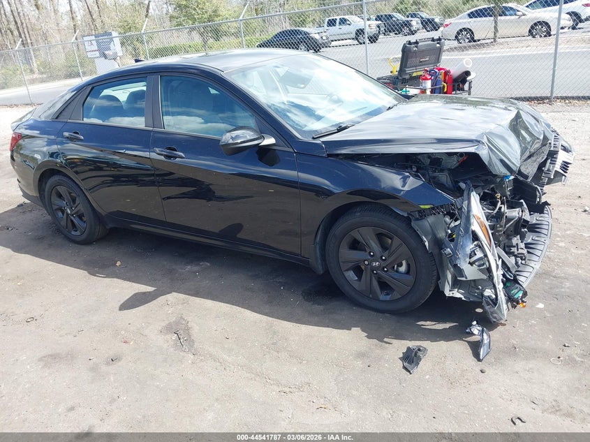 2022 Hyundai Elantra Sel