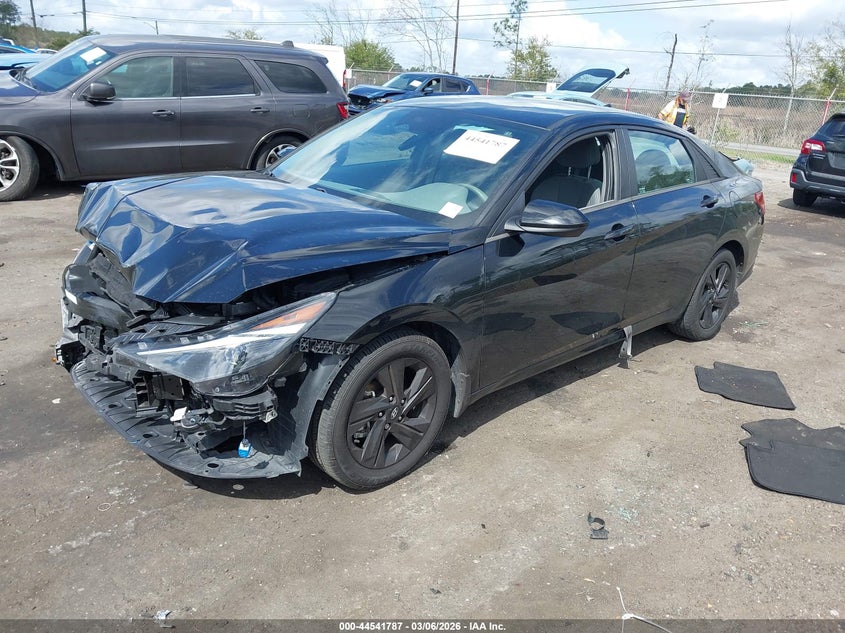 2022 Hyundai Elantra Sel