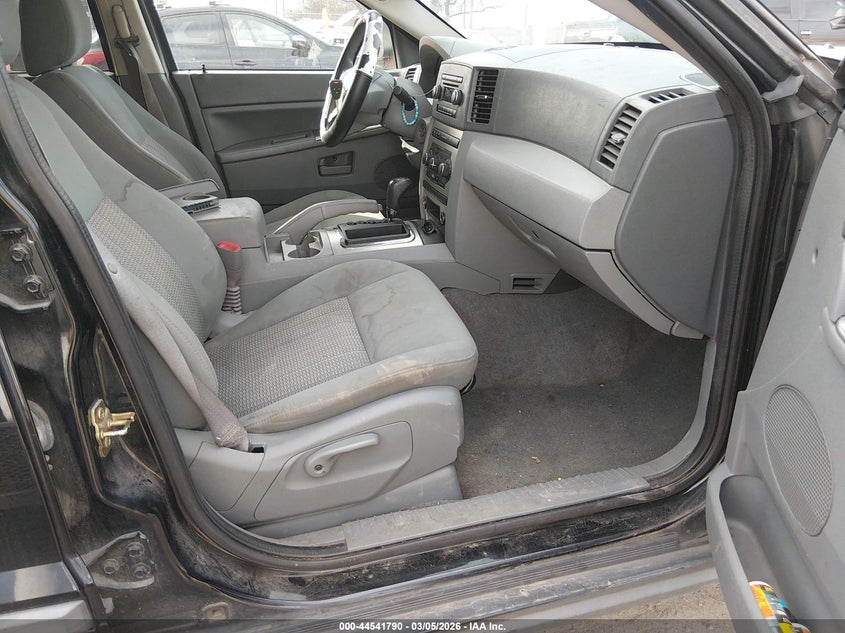 2007 Jeep Grand Cherokee Laredo