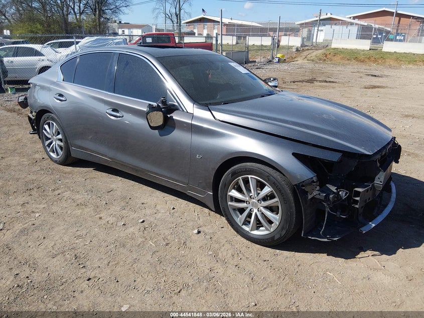 2015 Infiniti Q50 Premium