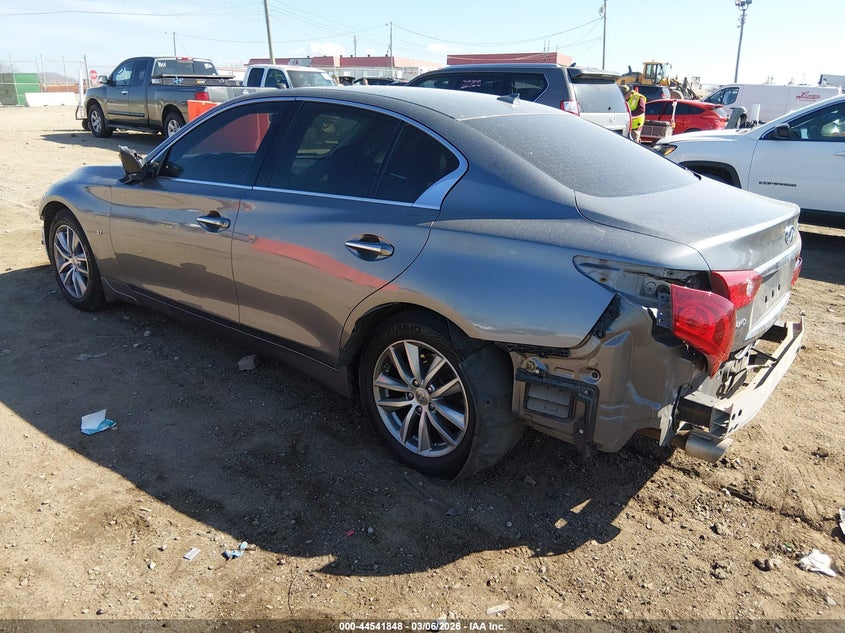 2015 Infiniti Q50 Premium