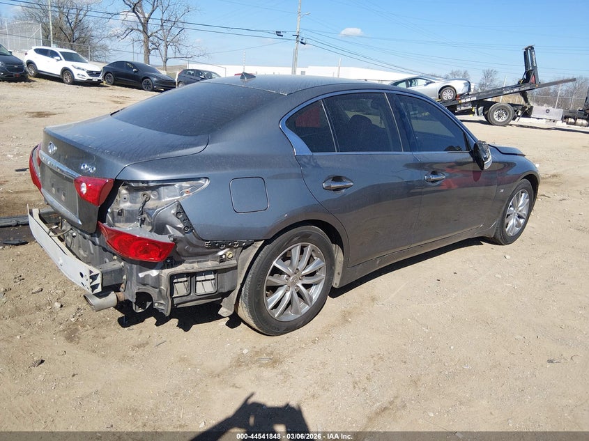 2015 Infiniti Q50 Premium