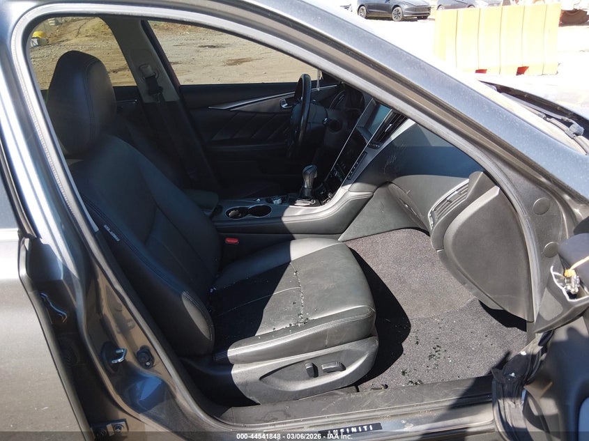 2015 Infiniti Q50 Premium