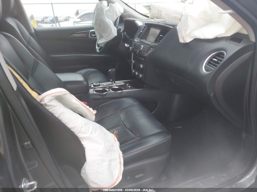 2016 Nissan Pathfinder Platinum