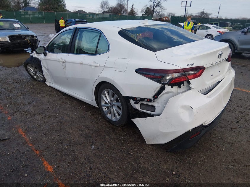 2023 Toyota Camry Le